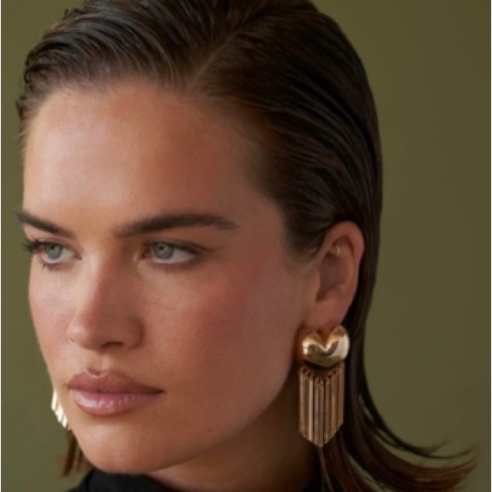 NWT 14kt gold filled RENDOR heart earrings. Statement earrings
